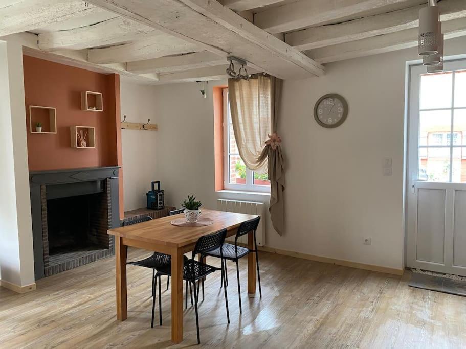 Petite Maison De Bourg Noyers  Extérieur photo